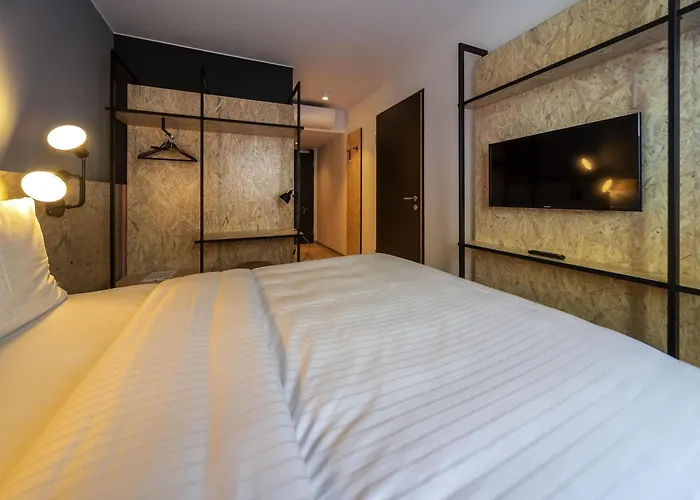 Готель Ibis Styles Messe Prater 3*